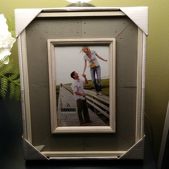 Frame - Picture 3 of 5